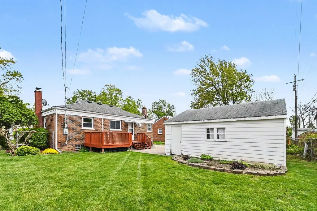 2421 Barstow Road Lansing City MI 48906
