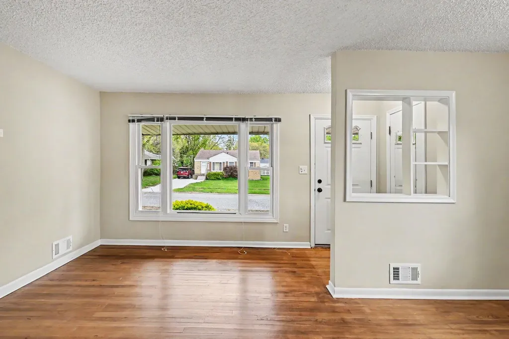 2421 Barstow Road Lansing City MI 48906