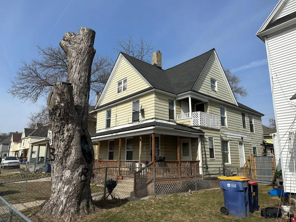 23 Burton Street SW Grand Rapids City MI 49507