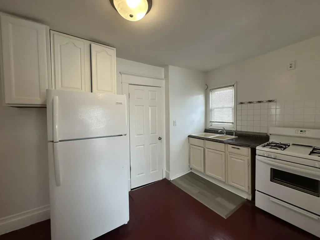 23 Burton Street SW Grand Rapids City MI 49507