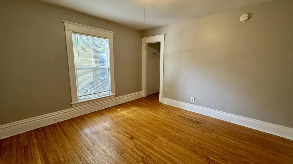 23 Burton Street SW Grand Rapids City MI 49507