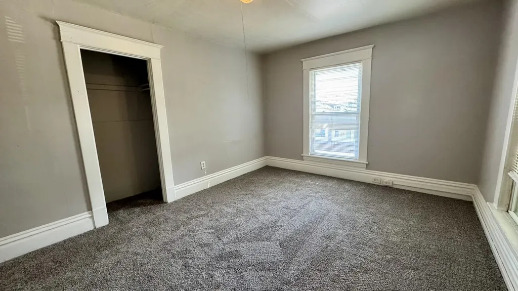 23 Burton Street SW Grand Rapids City MI 49507