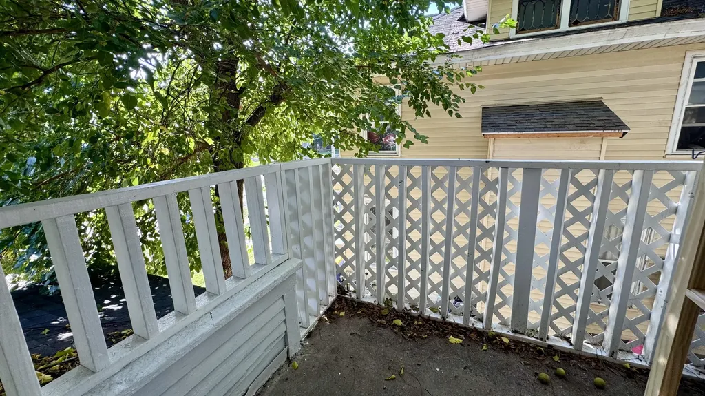 23 Burton Street SW Grand Rapids City MI 49507