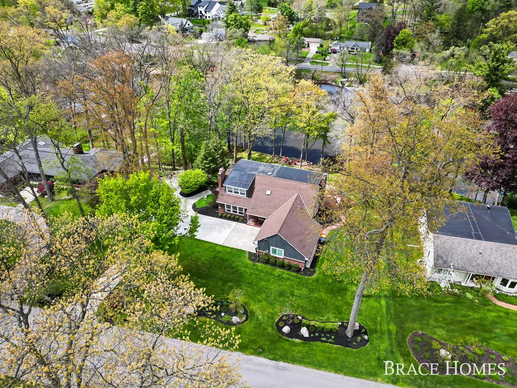 2793 Cascade Springs Drive SE Cascade Charter Township MI 49546