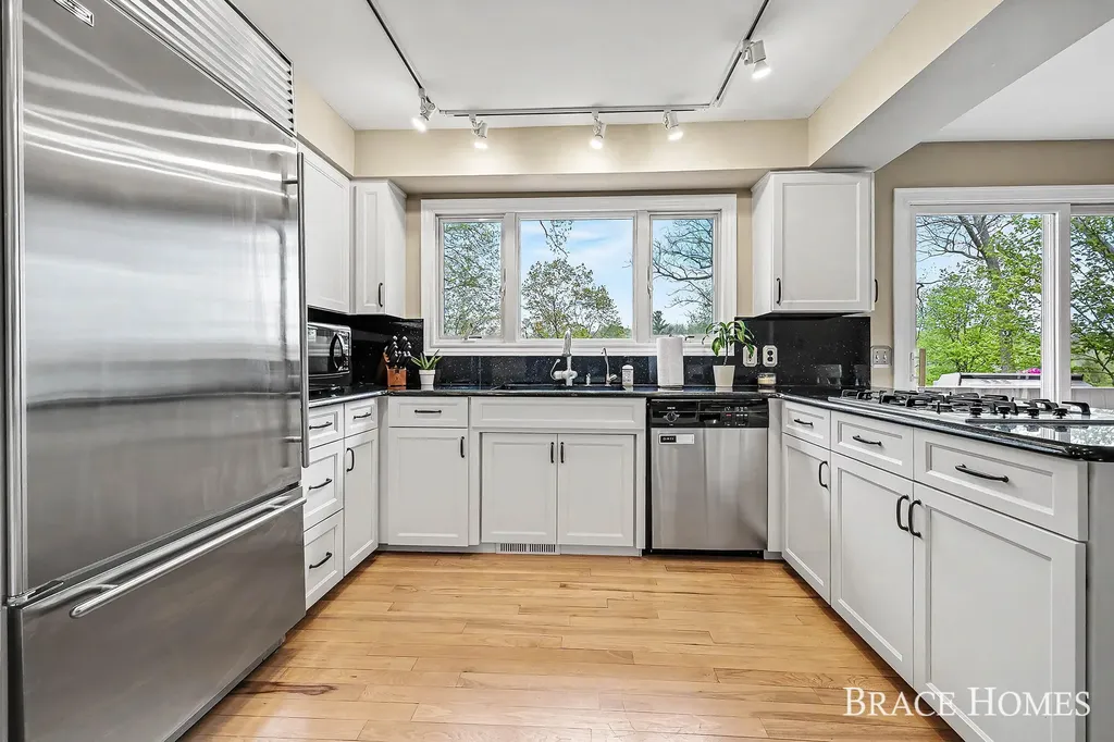 2793 Cascade Springs Drive SE Cascade Charter Township MI 49546