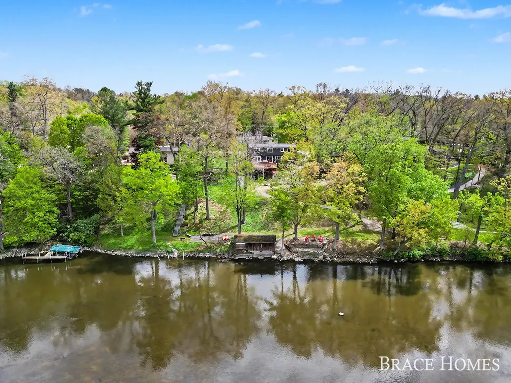 2793 Cascade Springs Drive SE Cascade Charter Township MI 49546