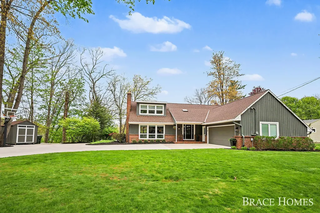 2793 Cascade Springs Drive SE Cascade Charter Township MI 49546