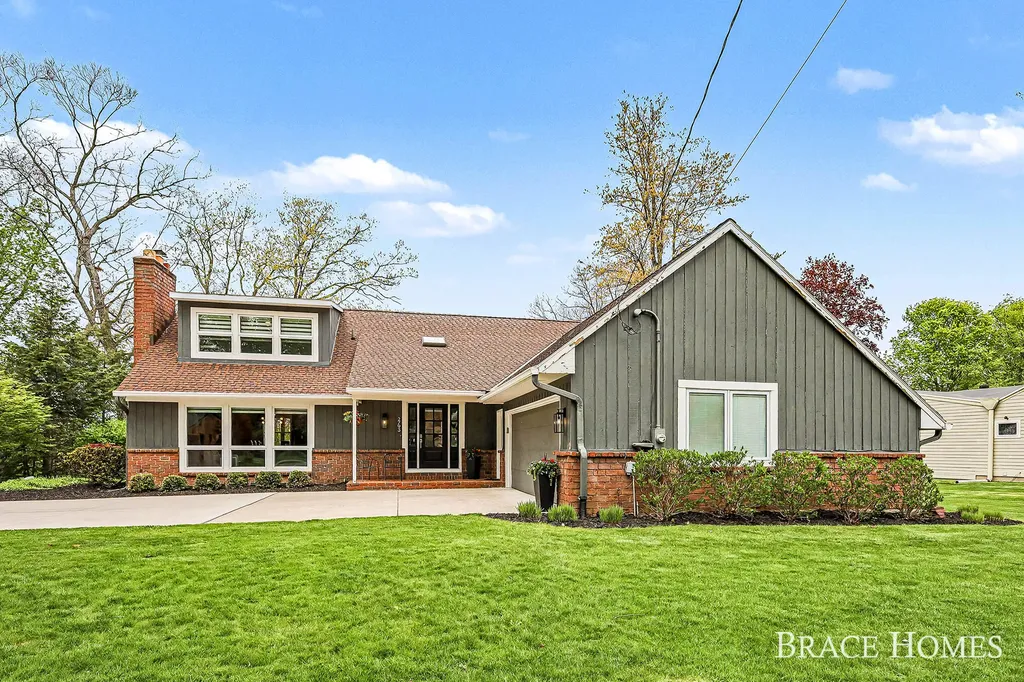 2793 Cascade Springs Drive SE Cascade Charter Township MI 49546