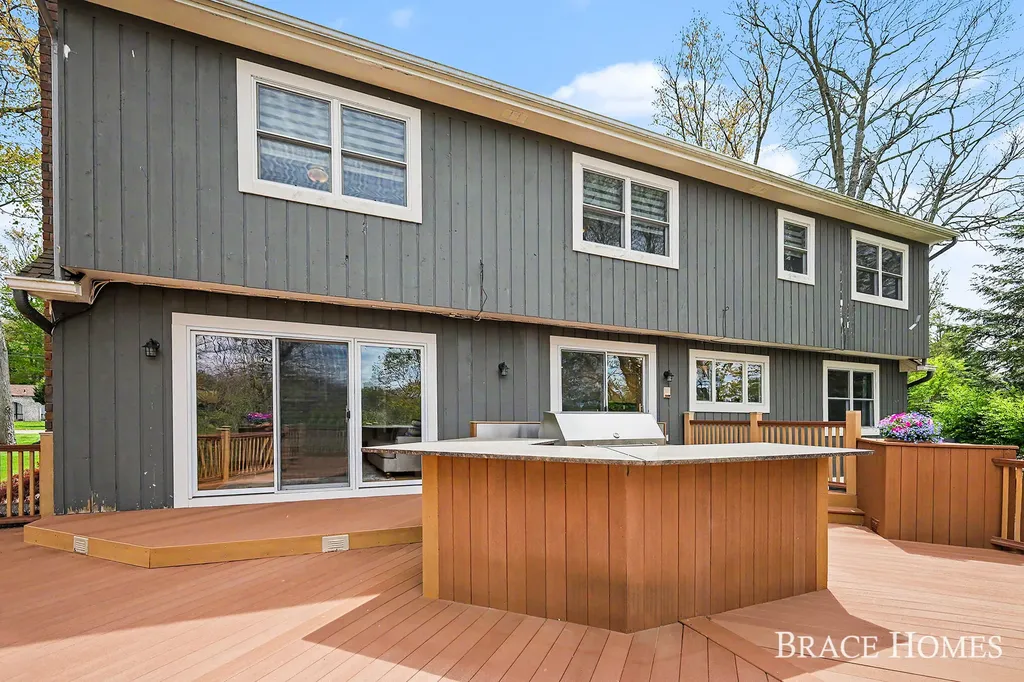 2793 Cascade Springs Drive SE Cascade Charter Township MI 49546