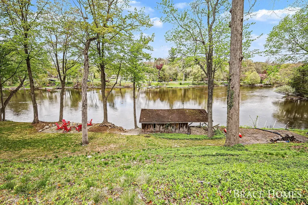 2793 Cascade Springs Drive SE Cascade Charter Township MI 49546
