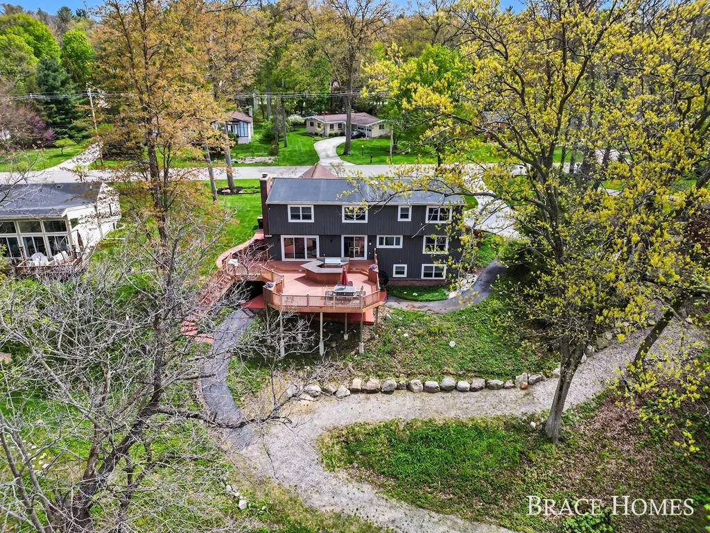 2793 Cascade Springs Drive SE Cascade Charter Township MI 49546