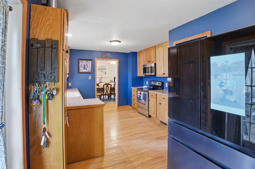 127 W Bridge Street Plainwell City MI 49080
