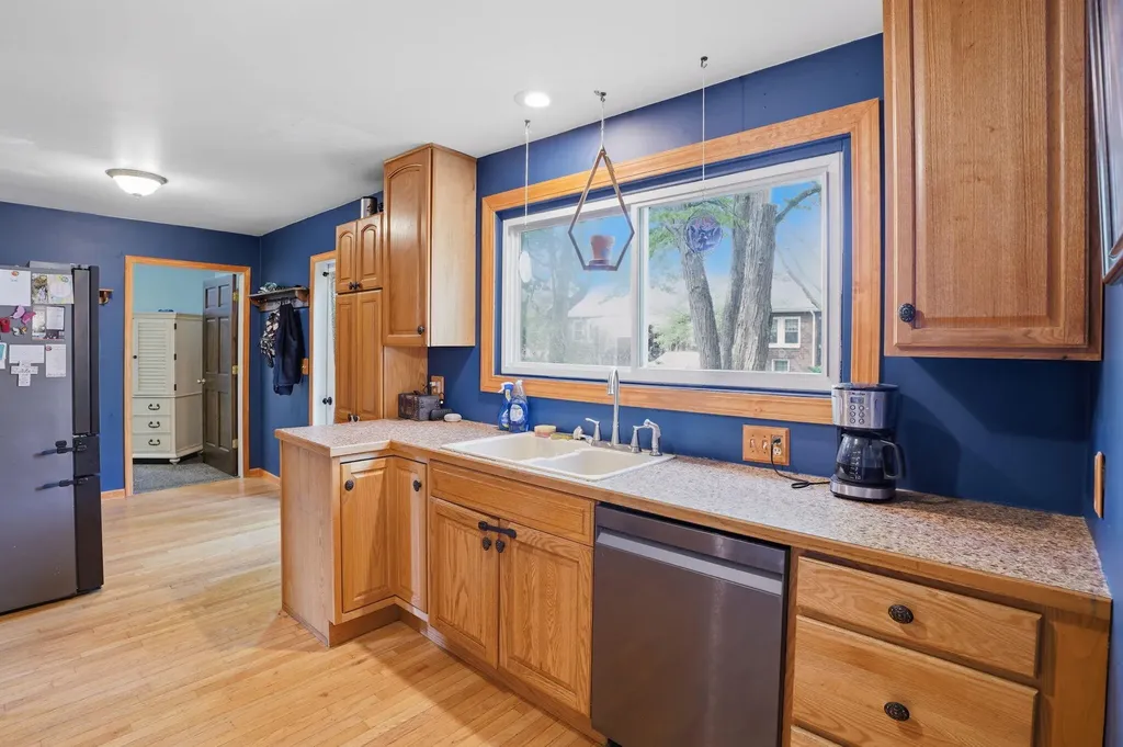 127 W Bridge Street Plainwell City MI 49080