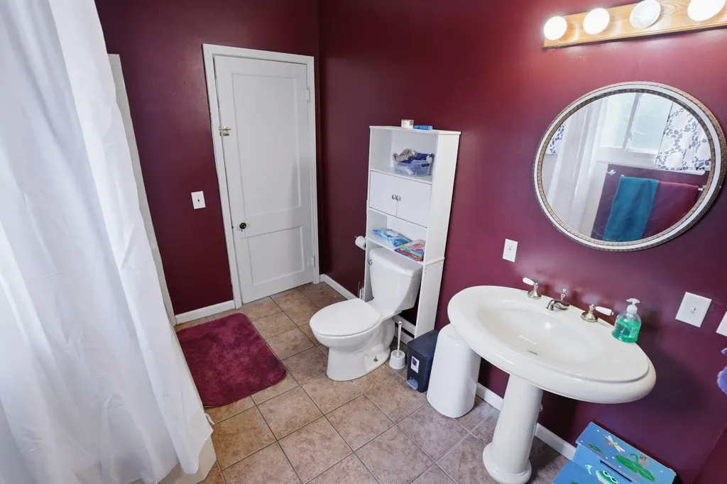 127 W Bridge Street Plainwell City MI 49080