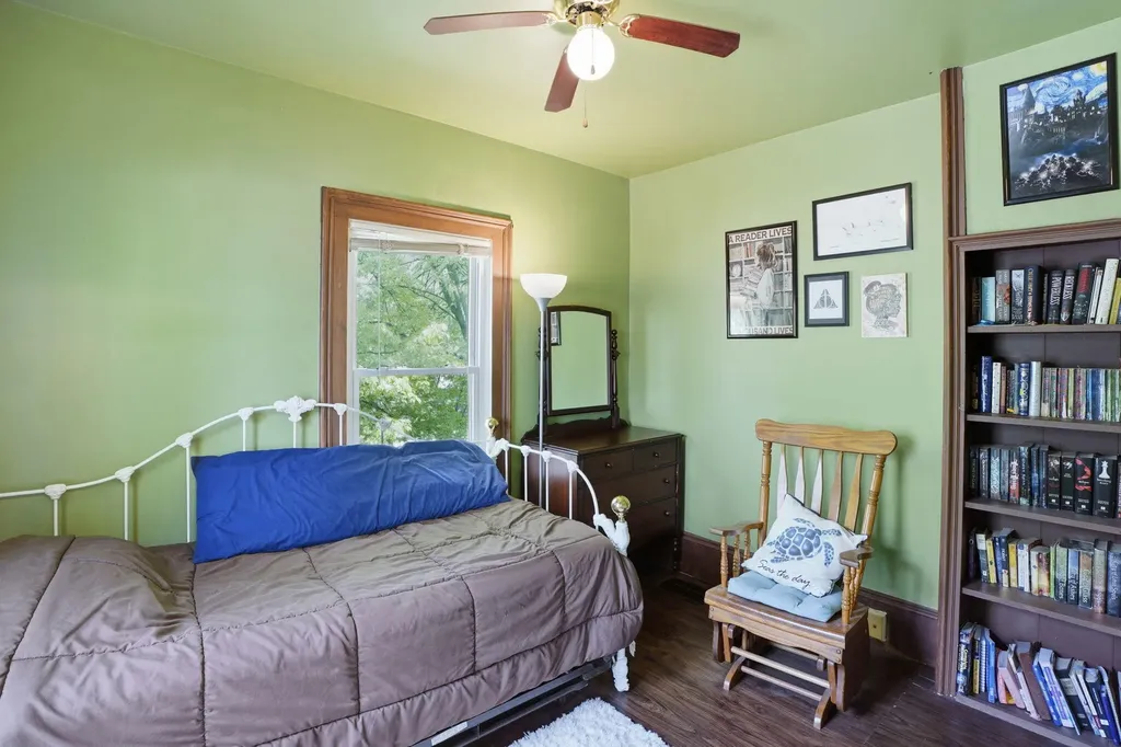 127 W Bridge Street Plainwell City MI 49080