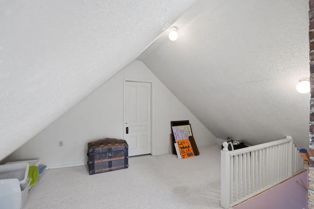 127 W Bridge Street Plainwell City MI 49080