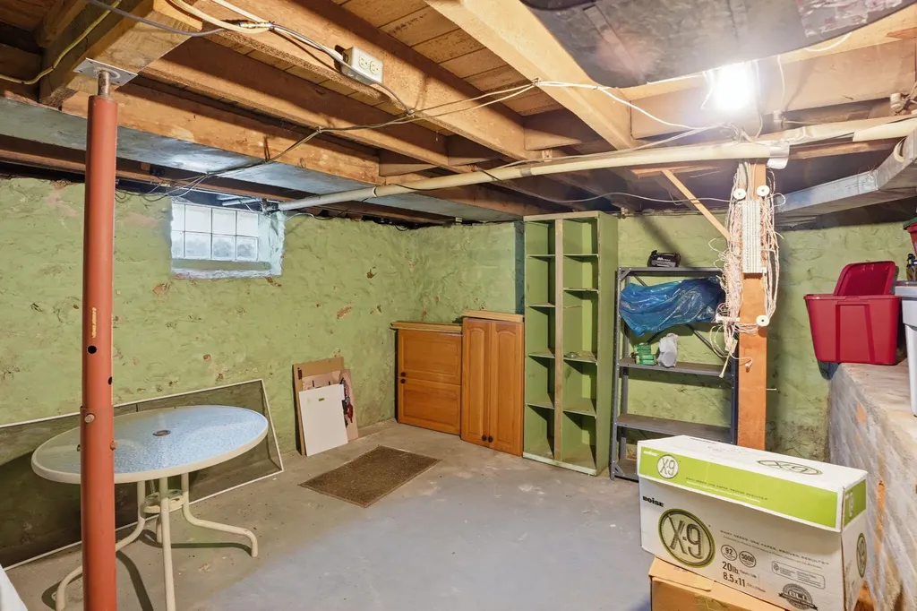 127 W Bridge Street Plainwell City MI 49080