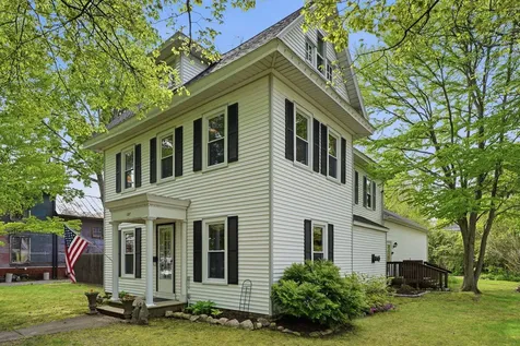127 W Bridge Street Plainwell City MI 49080