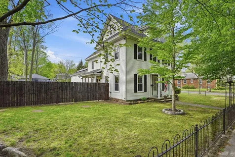 127 W Bridge Street Plainwell City MI 49080