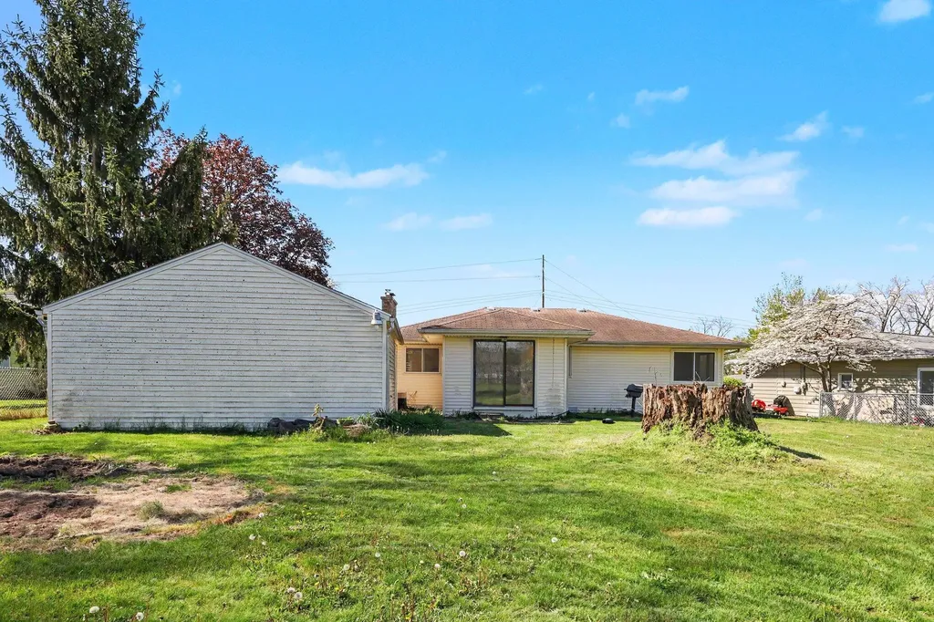 1411 Meadowlane Drive SE Kentwood City MI 49508
