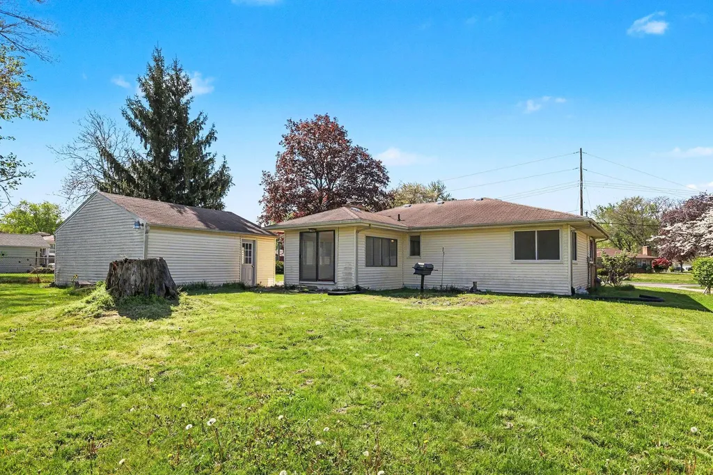 1411 Meadowlane Drive SE Kentwood City MI 49508