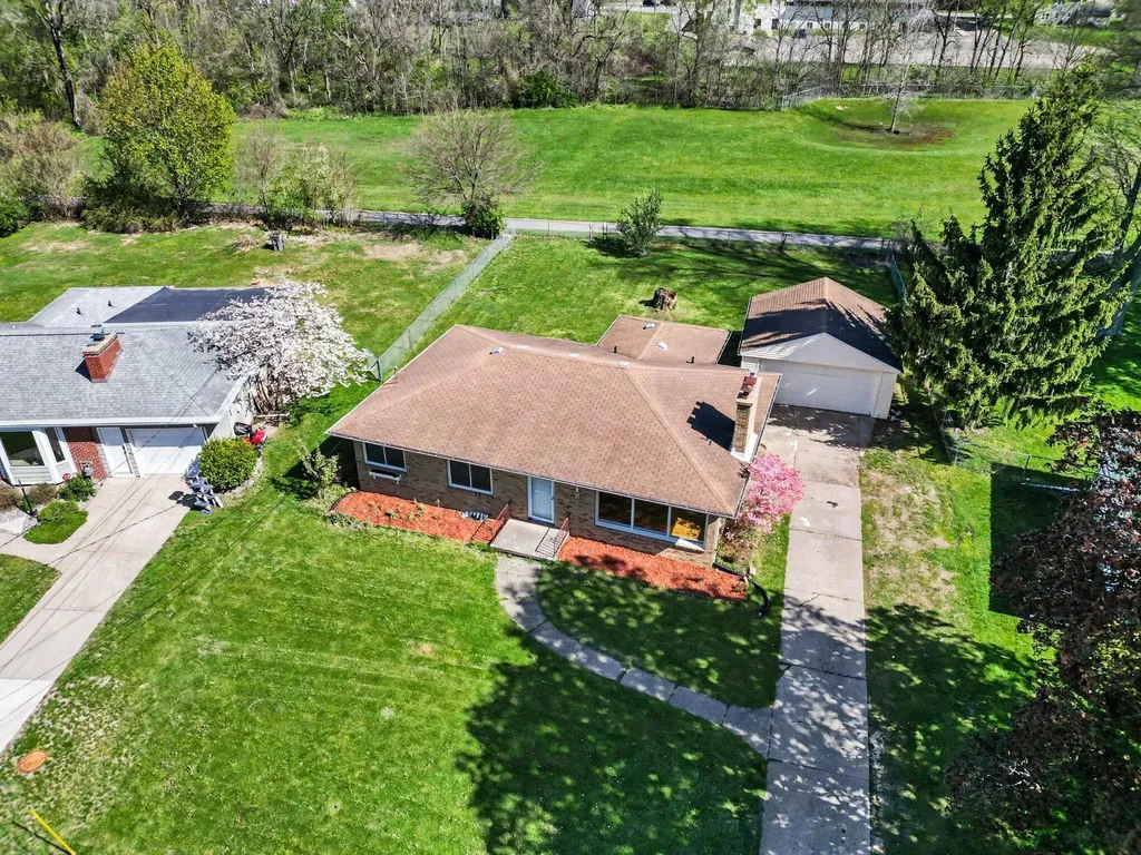 1411 Meadowlane Drive SE Kentwood City MI 49508