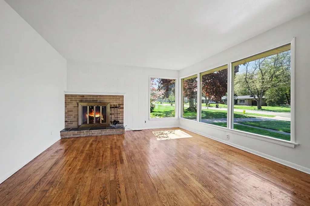 1411 Meadowlane Drive SE Kentwood City MI 49508