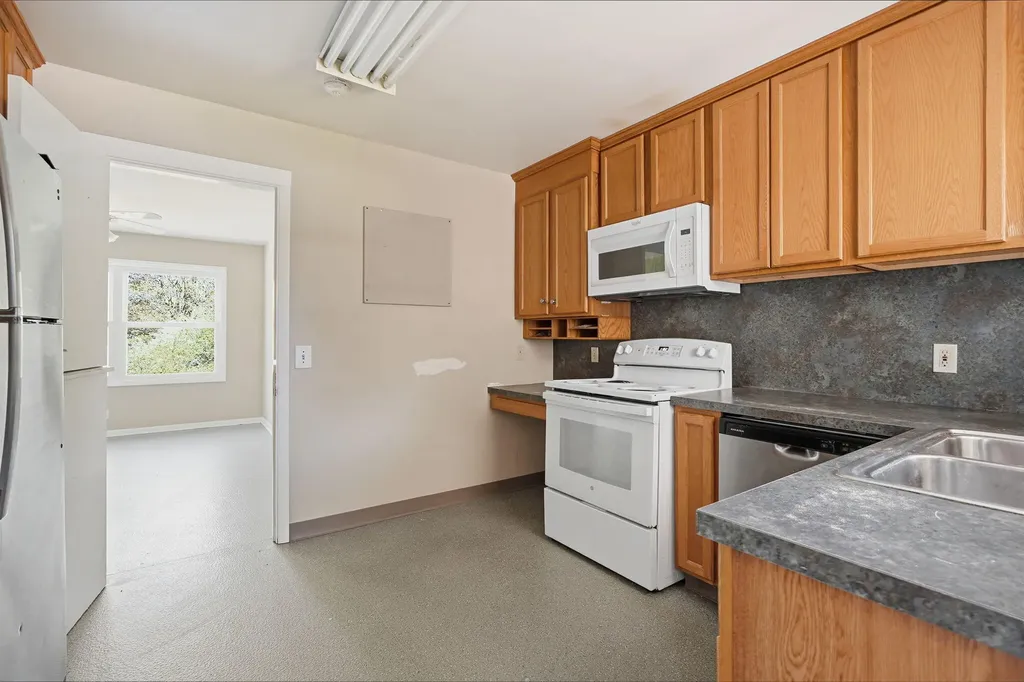 2143 Osceola Drive SE Grand Rapids City MI 49506