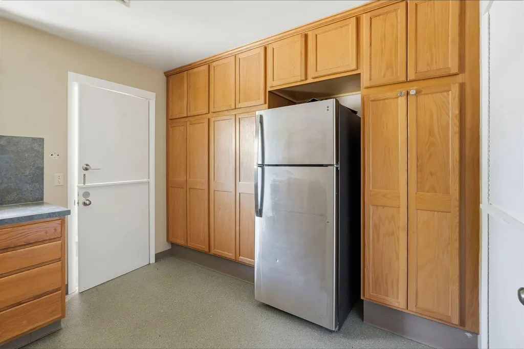 2143 Osceola Drive SE Grand Rapids City MI 49506