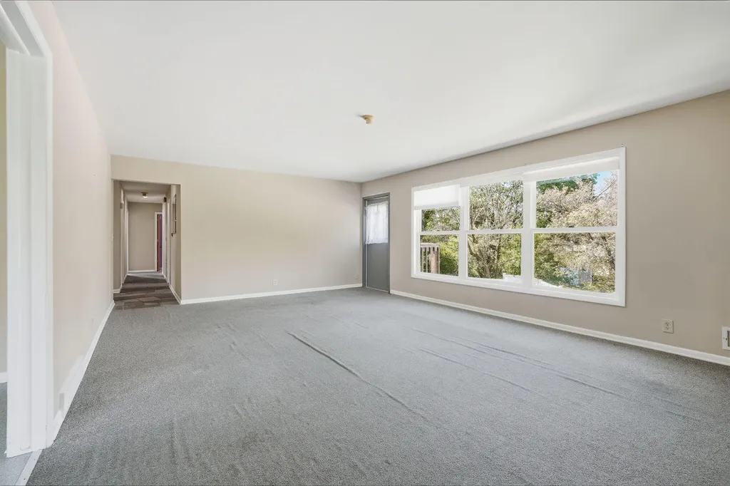 2143 Osceola Drive SE Grand Rapids City MI 49506