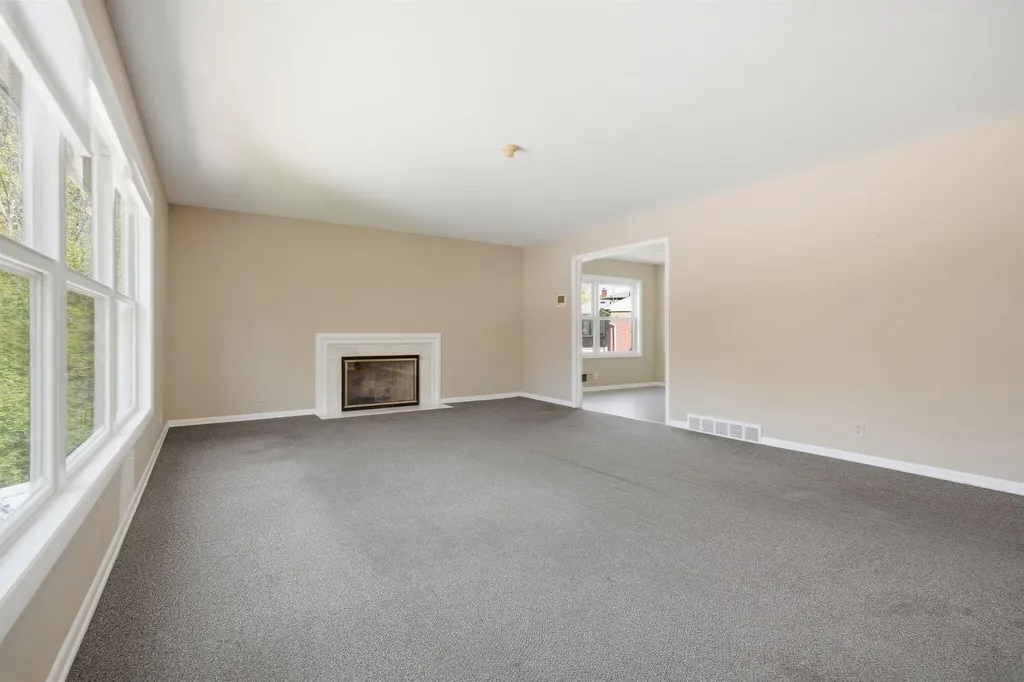 2143 Osceola Drive SE Grand Rapids City MI 49506
