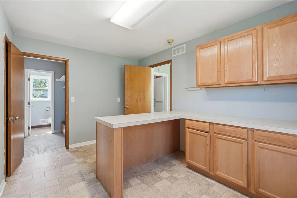2143 Osceola Drive SE Grand Rapids City MI 49506