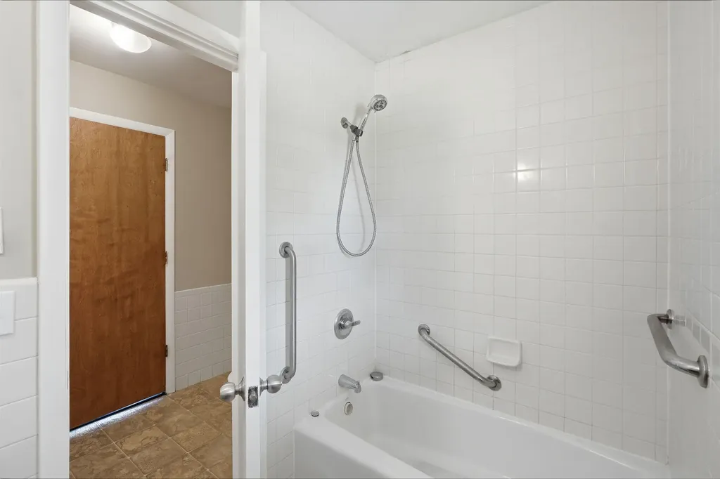 2143 Osceola Drive SE Grand Rapids City MI 49506