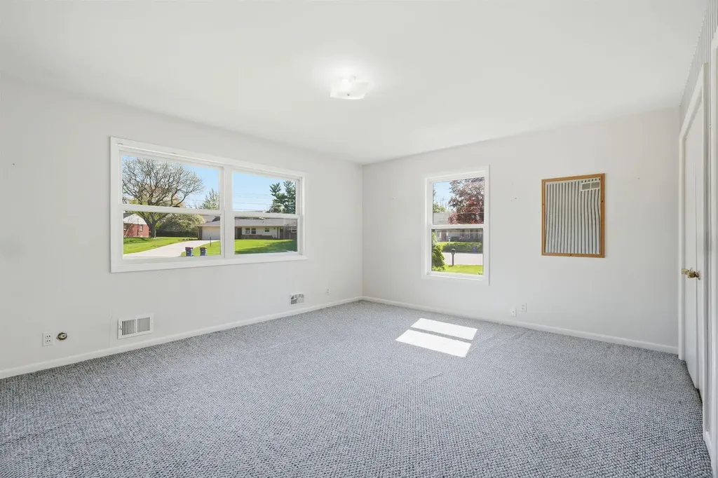 2143 Osceola Drive SE Grand Rapids City MI 49506