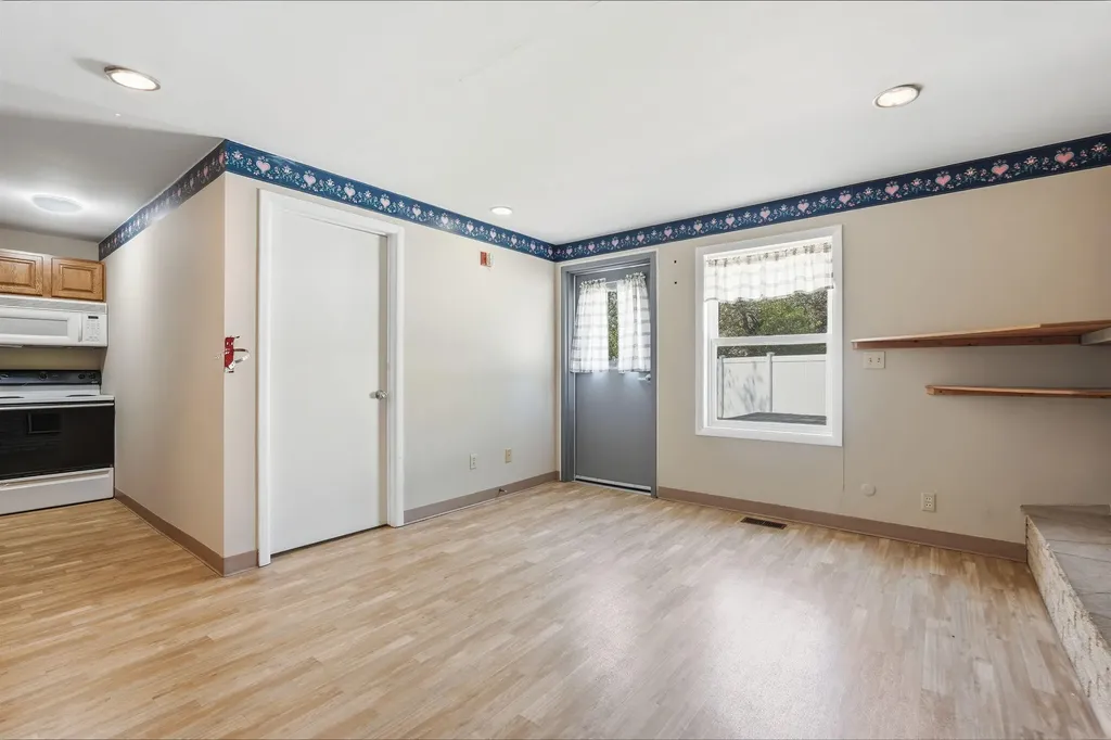 2143 Osceola Drive SE Grand Rapids City MI 49506