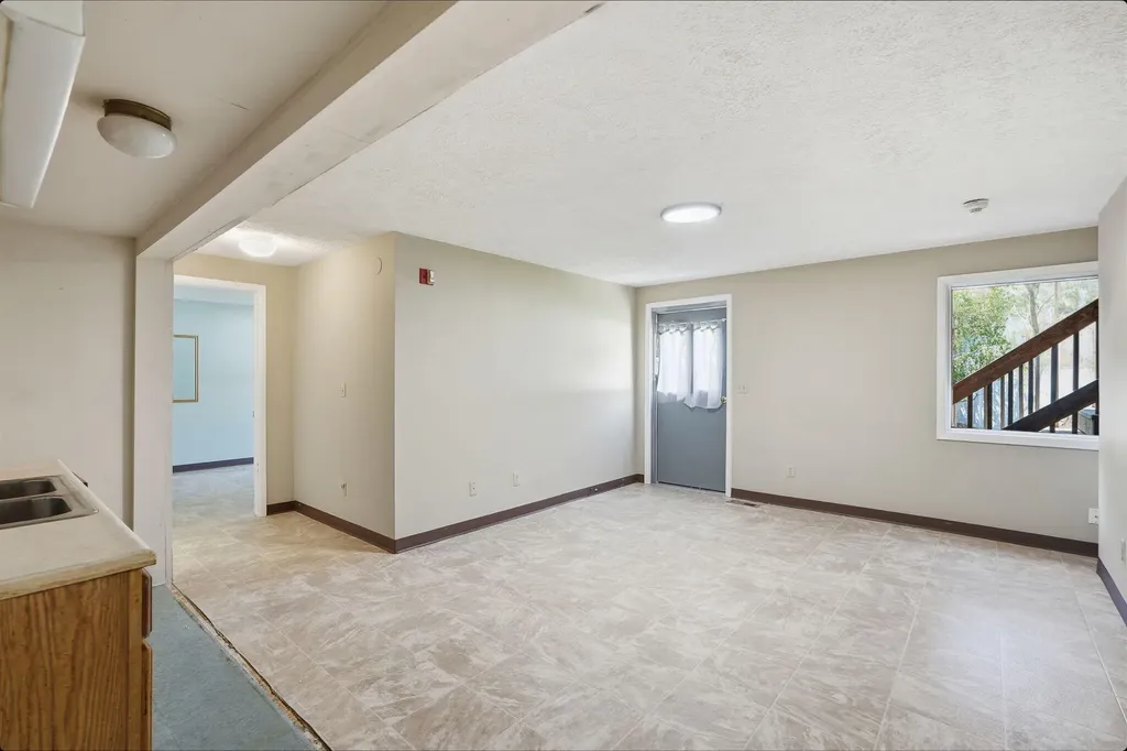 2143 Osceola Drive SE Grand Rapids City MI 49506