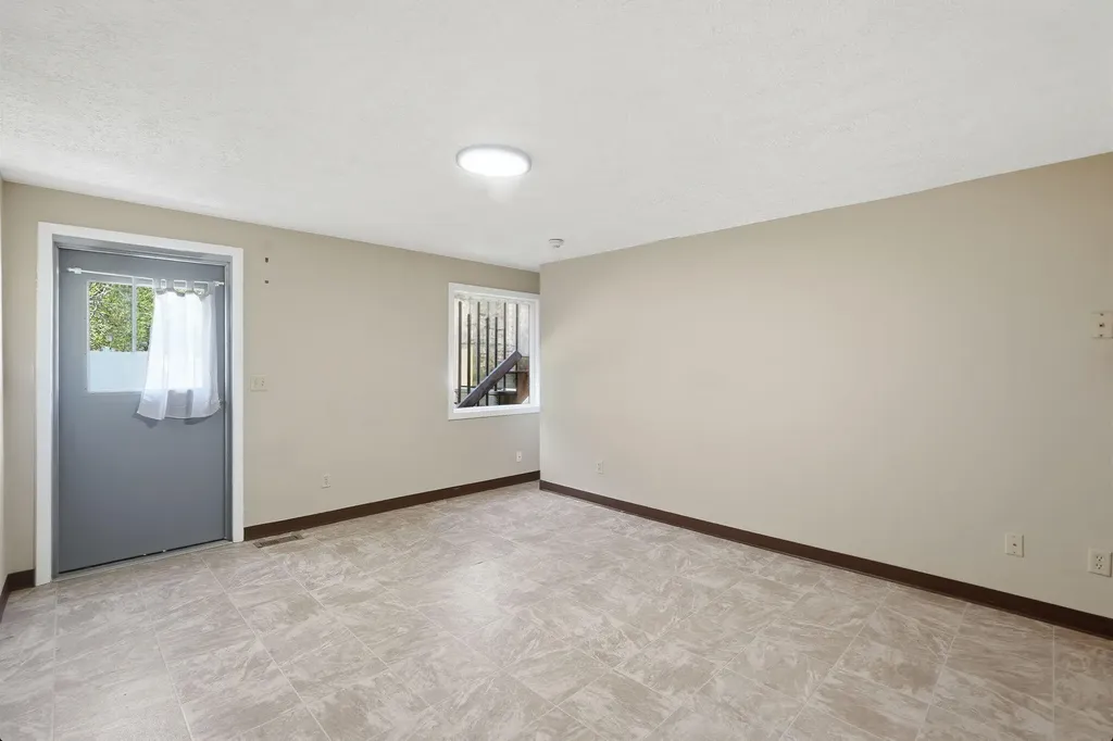 2143 Osceola Drive SE Grand Rapids City MI 49506