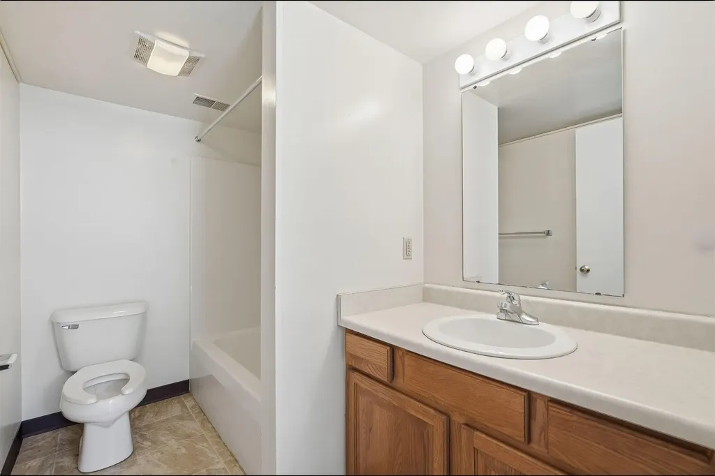 2143 Osceola Drive SE Grand Rapids City MI 49506