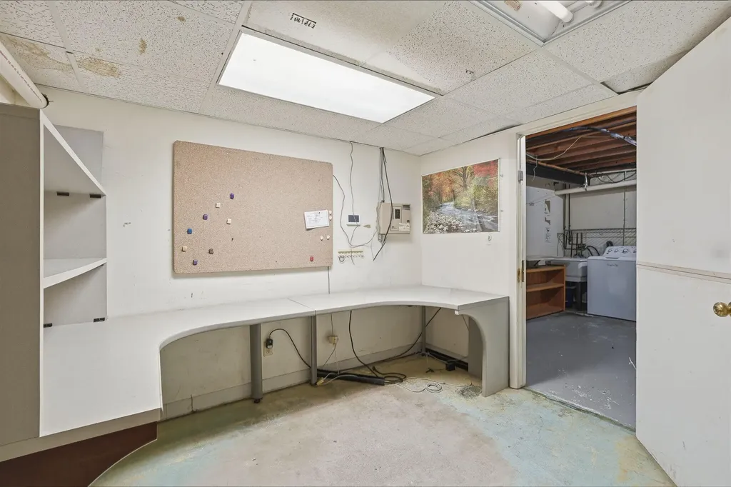 2143 Osceola Drive SE Grand Rapids City MI 49506