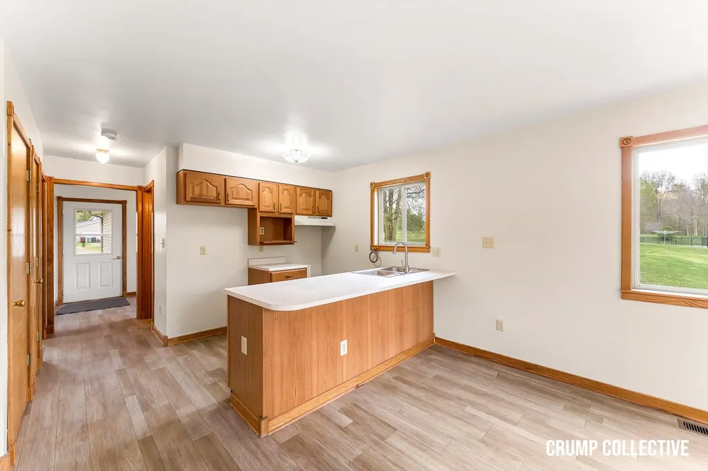 9129 Lakeside Drive Fulton Township MI 48871