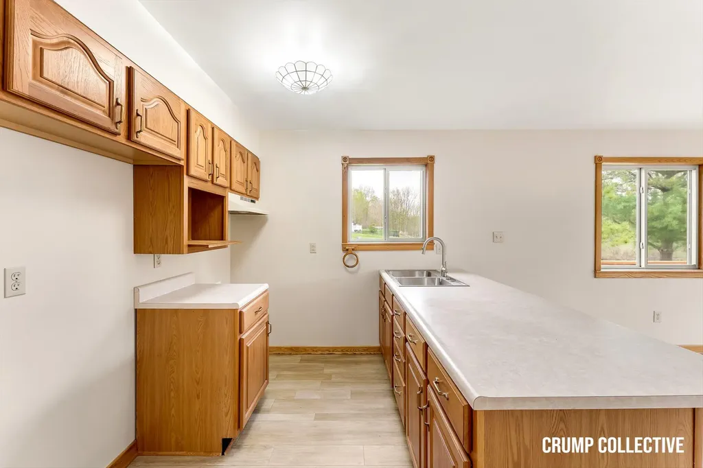 9129 Lakeside Drive Fulton Township MI 48871