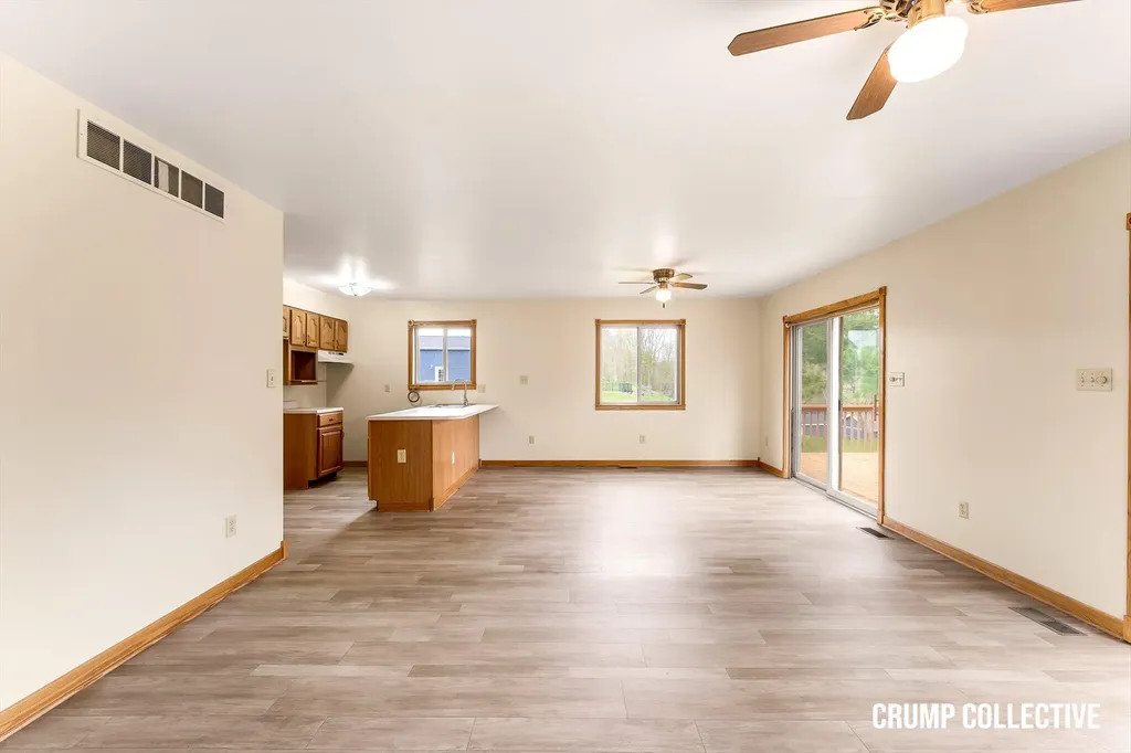 9129 Lakeside Drive Fulton Township MI 48871