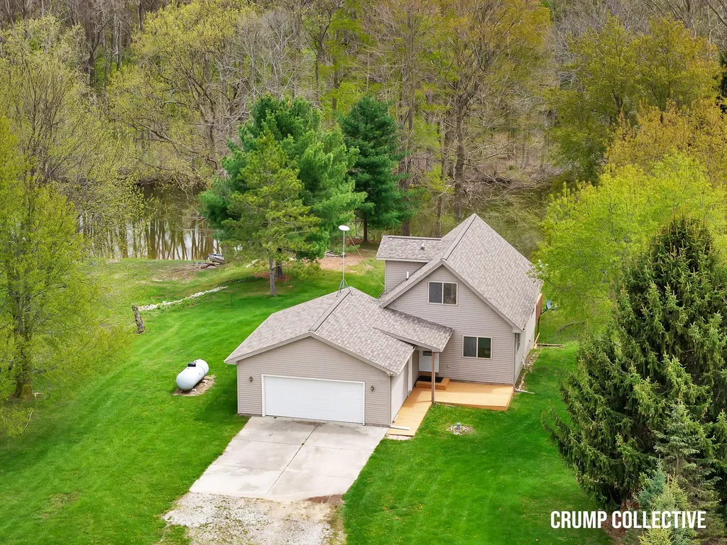 9129 Lakeside Drive Fulton Township MI 48871