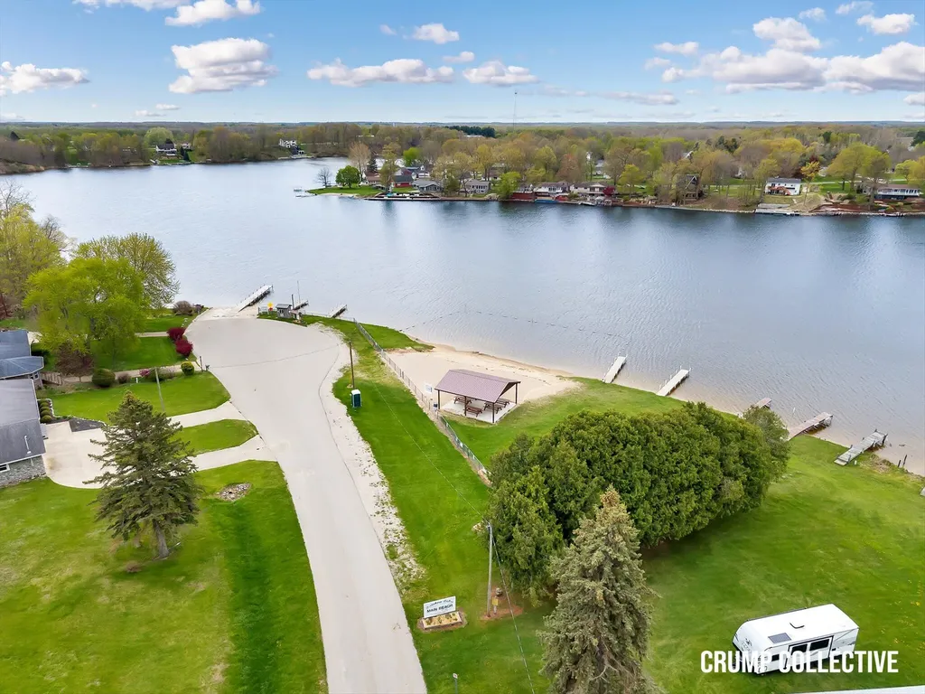 9129 Lakeside Drive Fulton Township MI 48871