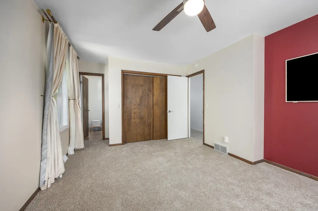 1865 Ridgemoor Drive SE Grand Rapids City MI 49506