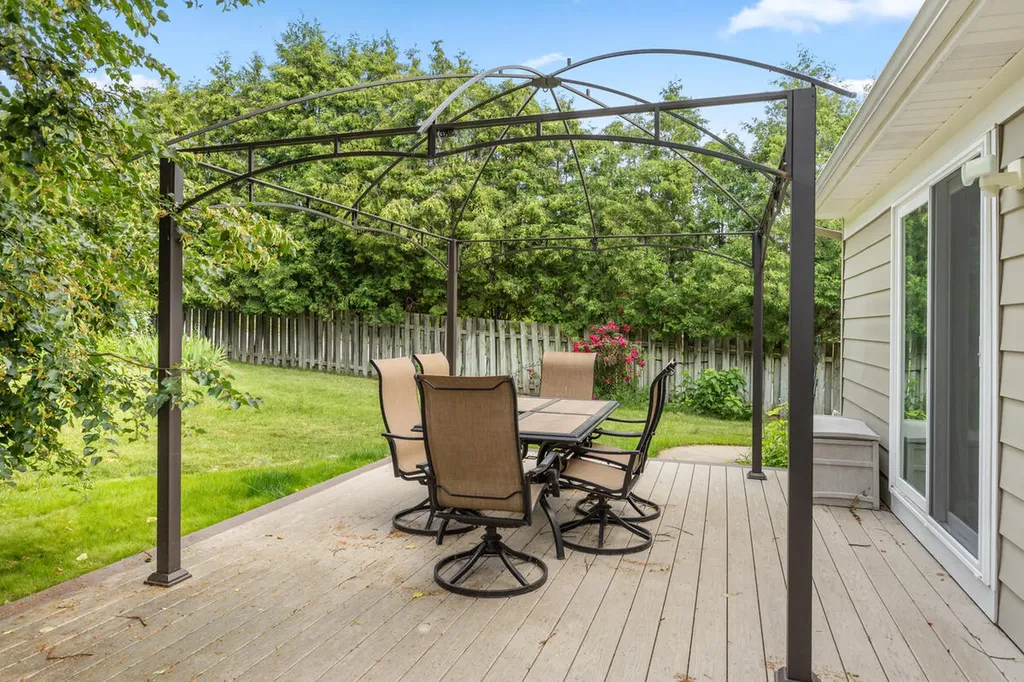 1865 Ridgemoor Drive SE Grand Rapids City MI 49506
