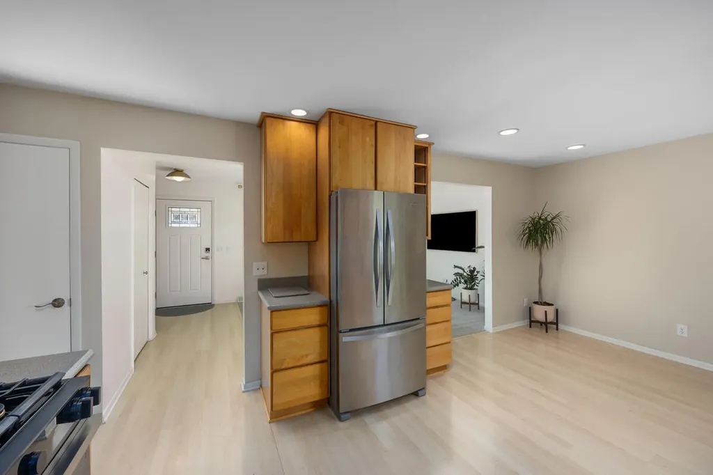 1865 Ridgemoor Drive SE Grand Rapids City MI 49506