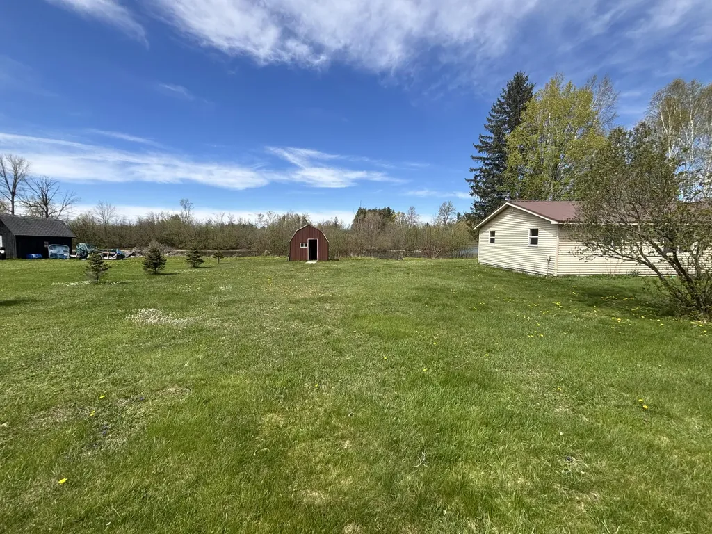 191 Haddix Boulevard Unknown City MI 49305
