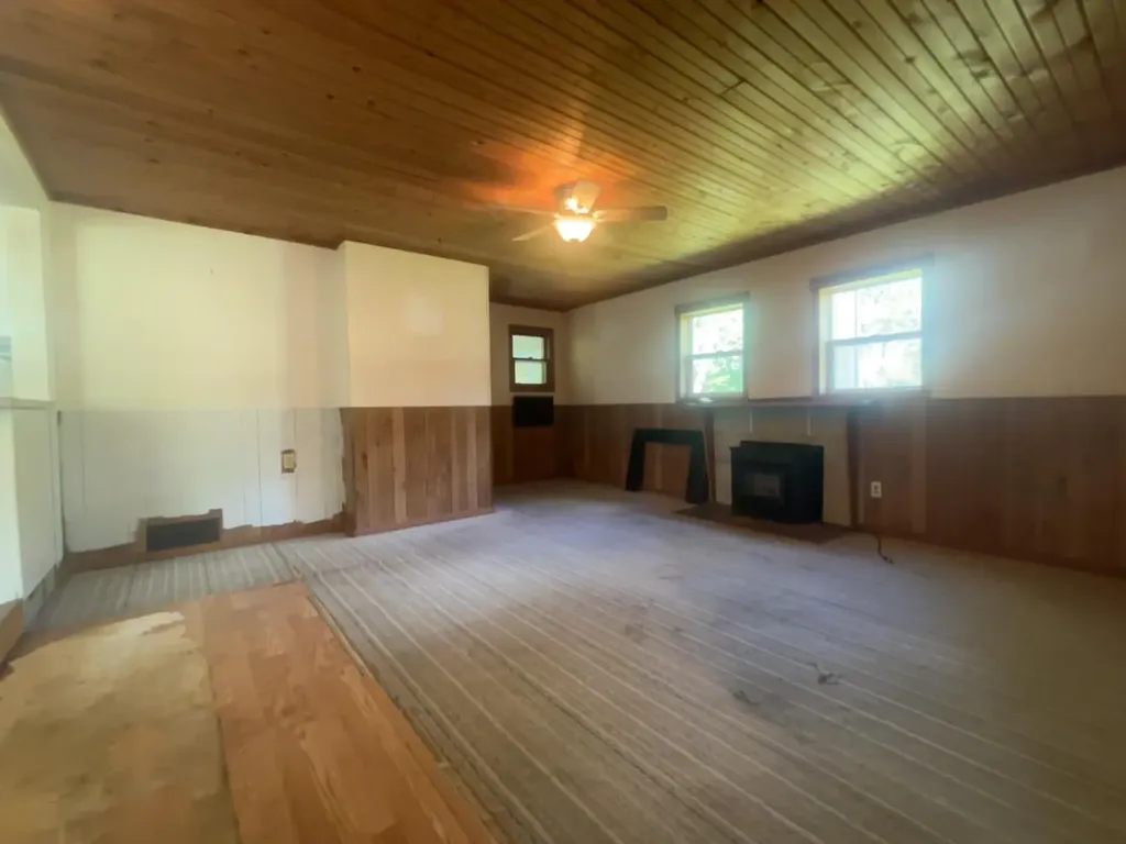 191 Haddix Boulevard Unknown City MI 49305