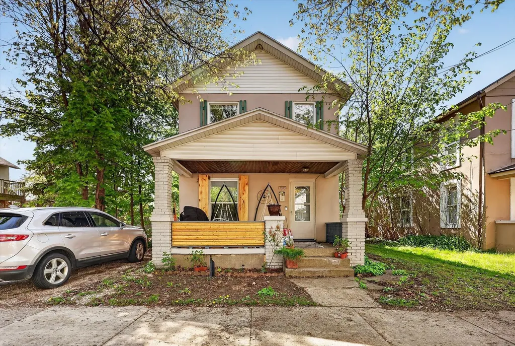 1313 Davis Avenue NW Grand Rapids City MI 49504